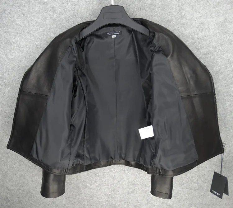 Jaet da motociclista in vera pelle da donna Strato superiore in pelle elettronica Hardware Faionable Commute Sle Long Sve Zipper asimmetrico