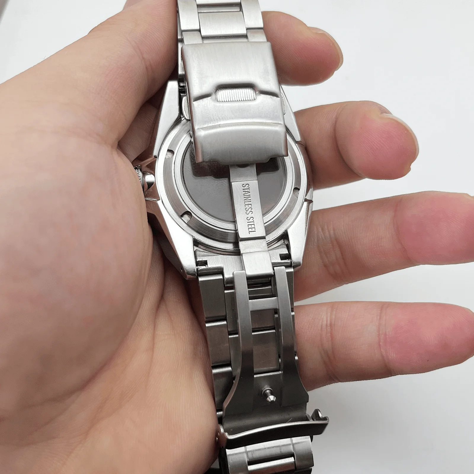 Mod Silver 44MM NH35 Custodia Samurai Cassa in vetro zaffiro Inserto in acciaio inossidabile Cinturino solido adatto per cassa dell'orologio con quadrante da 28,5 mm