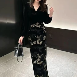 Autumn Internet Celebrity New Fashion Sense High-end Slim Fit and Slimming Temperament Color Splicing Velvet Dress for Women