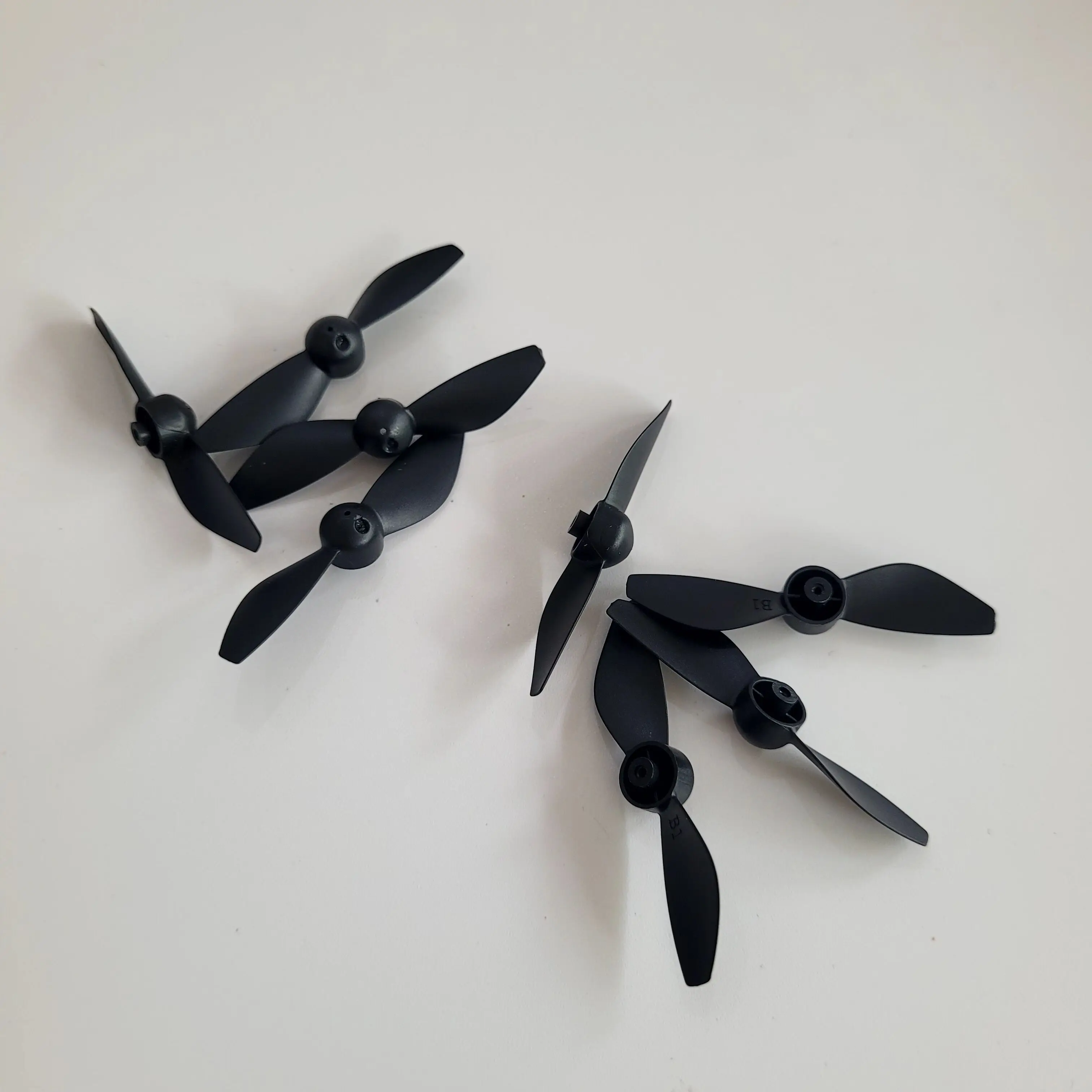 

2 комплекта мини-пропеллера для игрушечного радиоуправляемого дрона GT3 V66 i1PRO CZ06 D16, роторный вентилятор для радиоуправляемого квадрокоптера, аксессуар