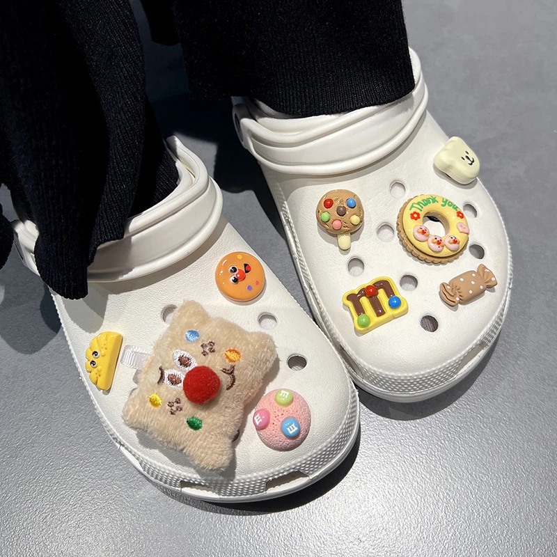 Whole Set Hot Sale DIY Hole Shoes Charms for Cute Cartoon Handmade Charms Designer Quality Garden Shoe Decoration Girl Gift