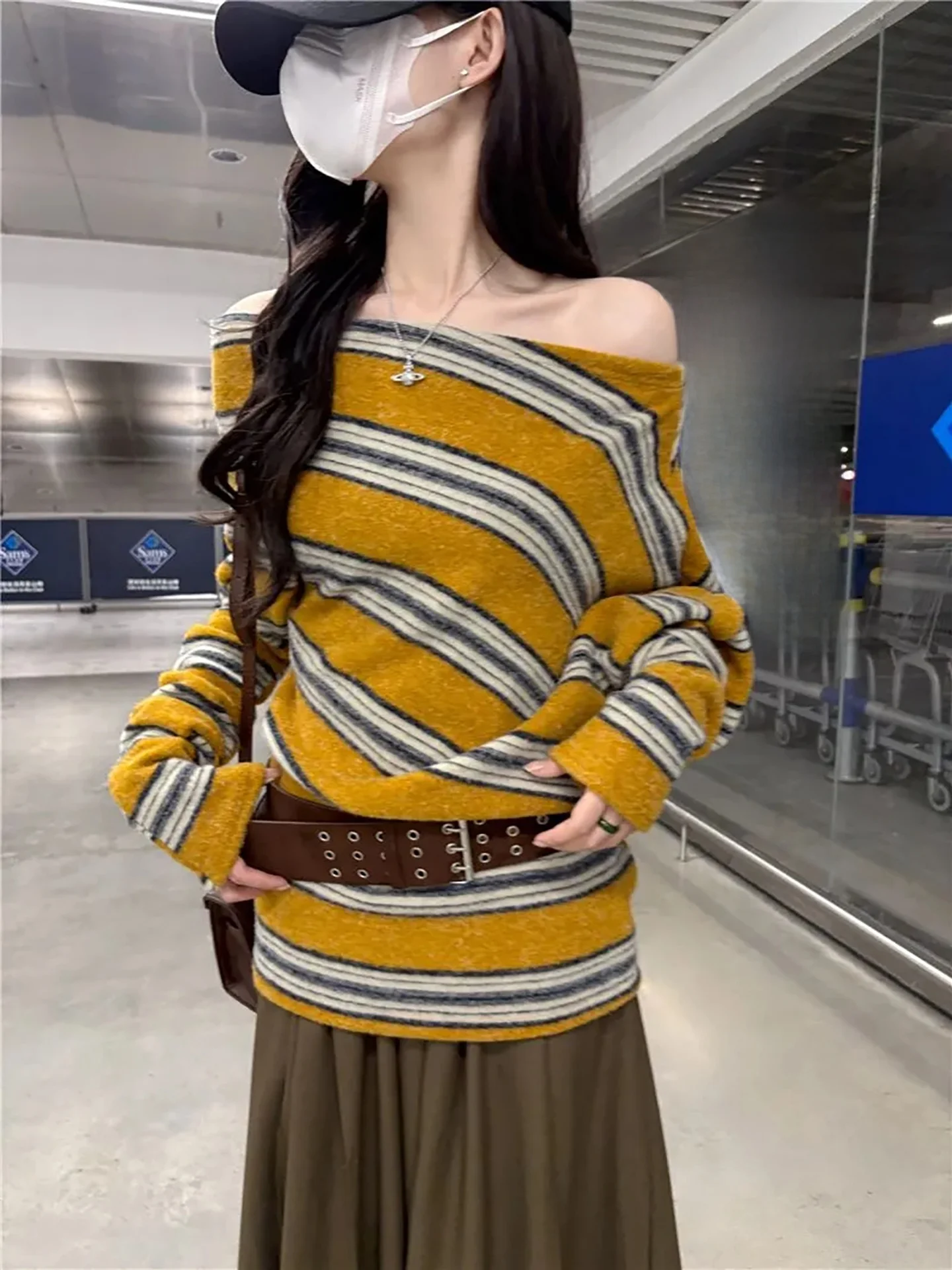 

Полосатый цветной трикотаж, женский приталенный трикотаж, слипоны на одно плечо, высококачественный свитер на ощупь, повседневный длинный свитер...