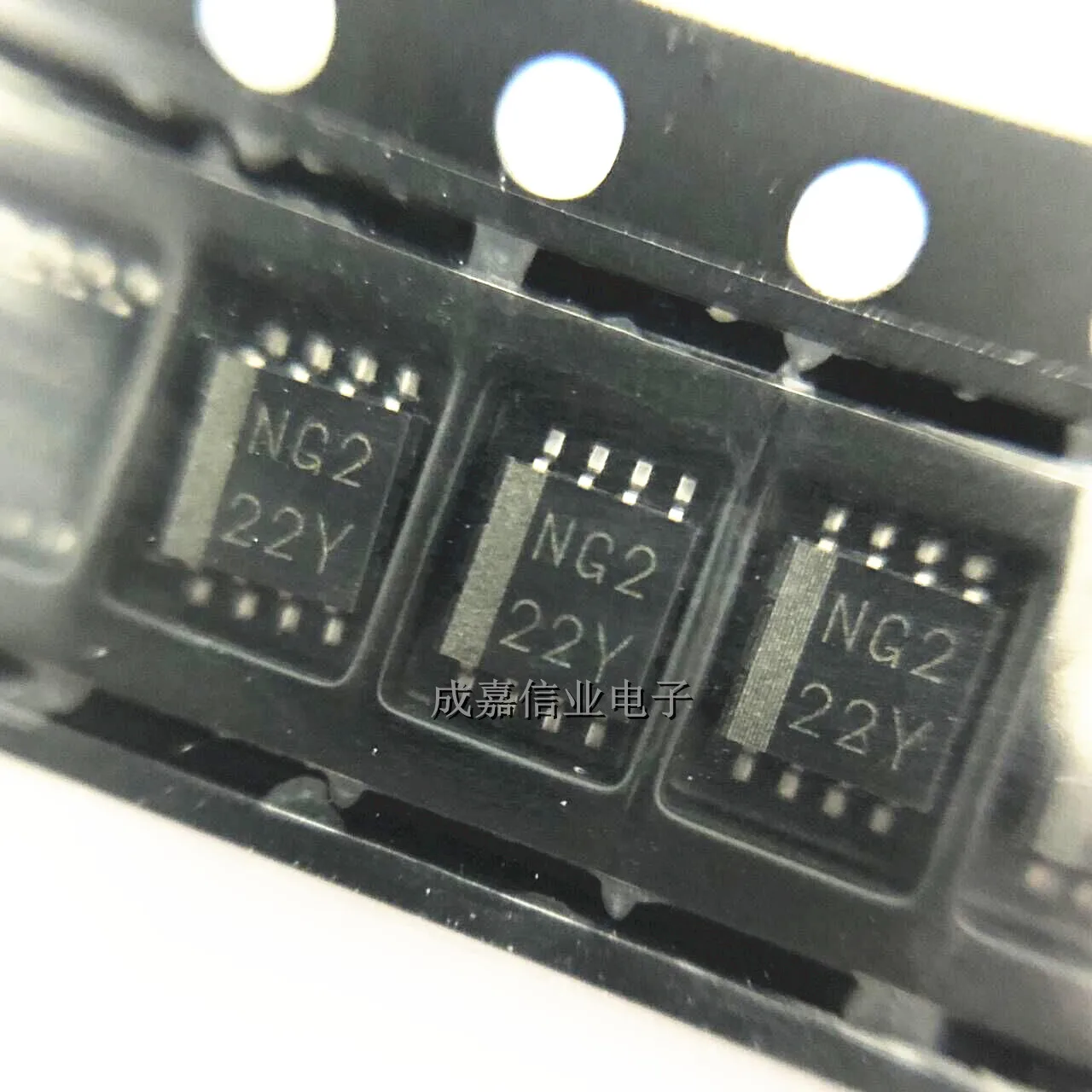 10pcs/Lot LSF0102DCTR SSOP-8 MARKING;NG2 Translation - Voltage Levels Dual Bidirect Multi VTG Level Translator