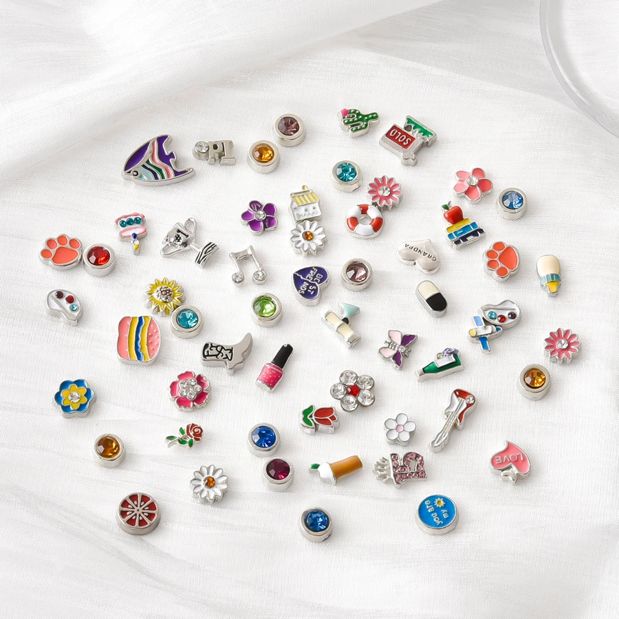 10/30/50Pcs Mix Random Flower Cake Heart Letter Floating Locket Charms Cute Birthstone Sea Animal Junk Case Charms Jewelry Bulk