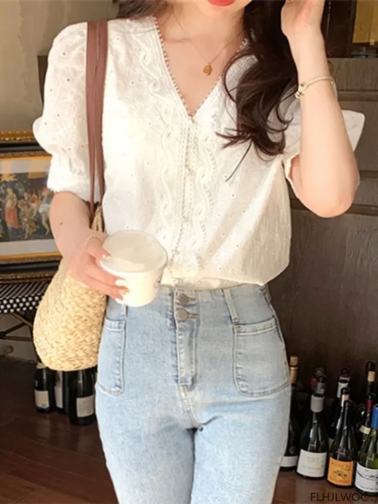 Chic Hollow Out Lace Short Puff Sleeve Woman Shirts Korean Summer Peter Pan Collar Blouse Women Fashion Elegant Loose Tops