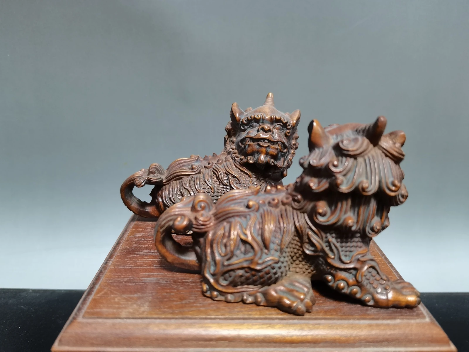 Pair chinese boxwood fierce kirin statue collect hand piece table decor