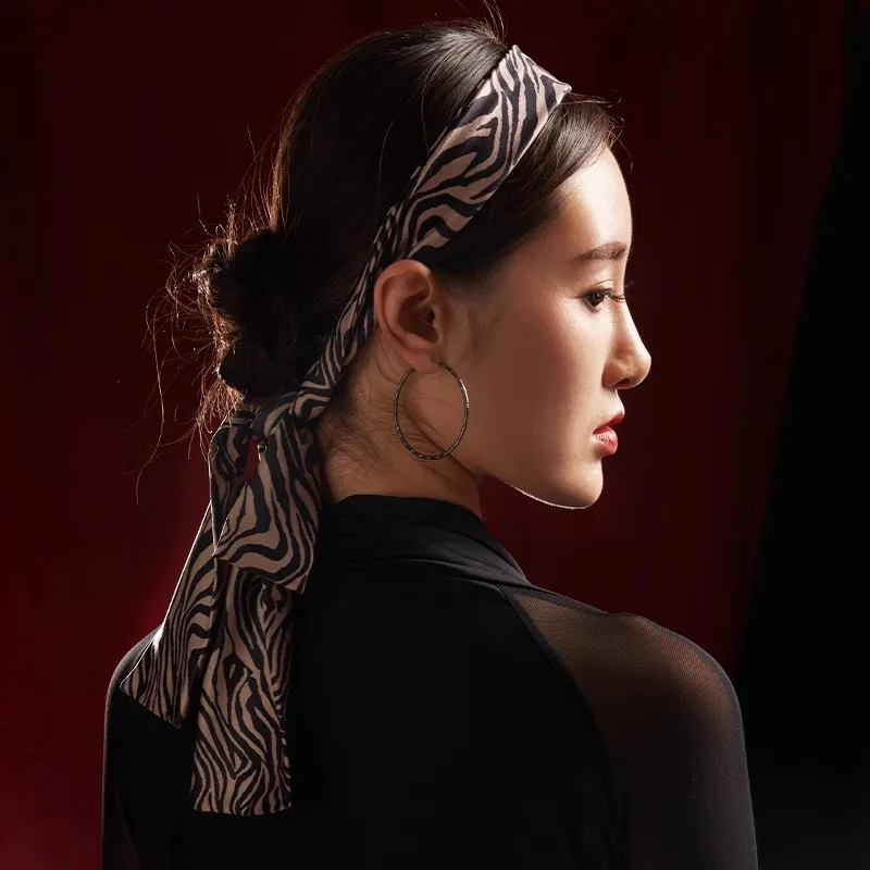 カスタマイズされたラテンダンスの頭飾り社交モダンダンスパフォーマンスヘアアクセサリープロのヘアスタイリングコンペ