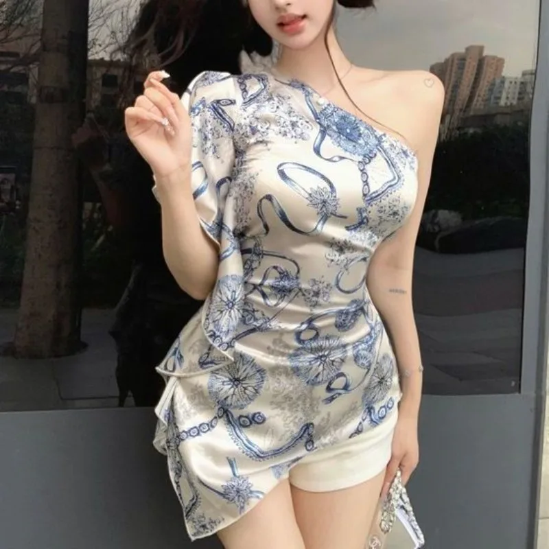 Women's 2026 Summer New Elegant Satin Printed Asymmetrical One Shoulder Top Slim Fit Sexy Hot Girl Korean Chic Going Out Sweet