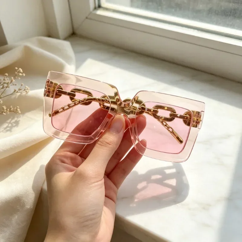 Thick-Frame Chain-Detail Sunglasses Set — product information 4