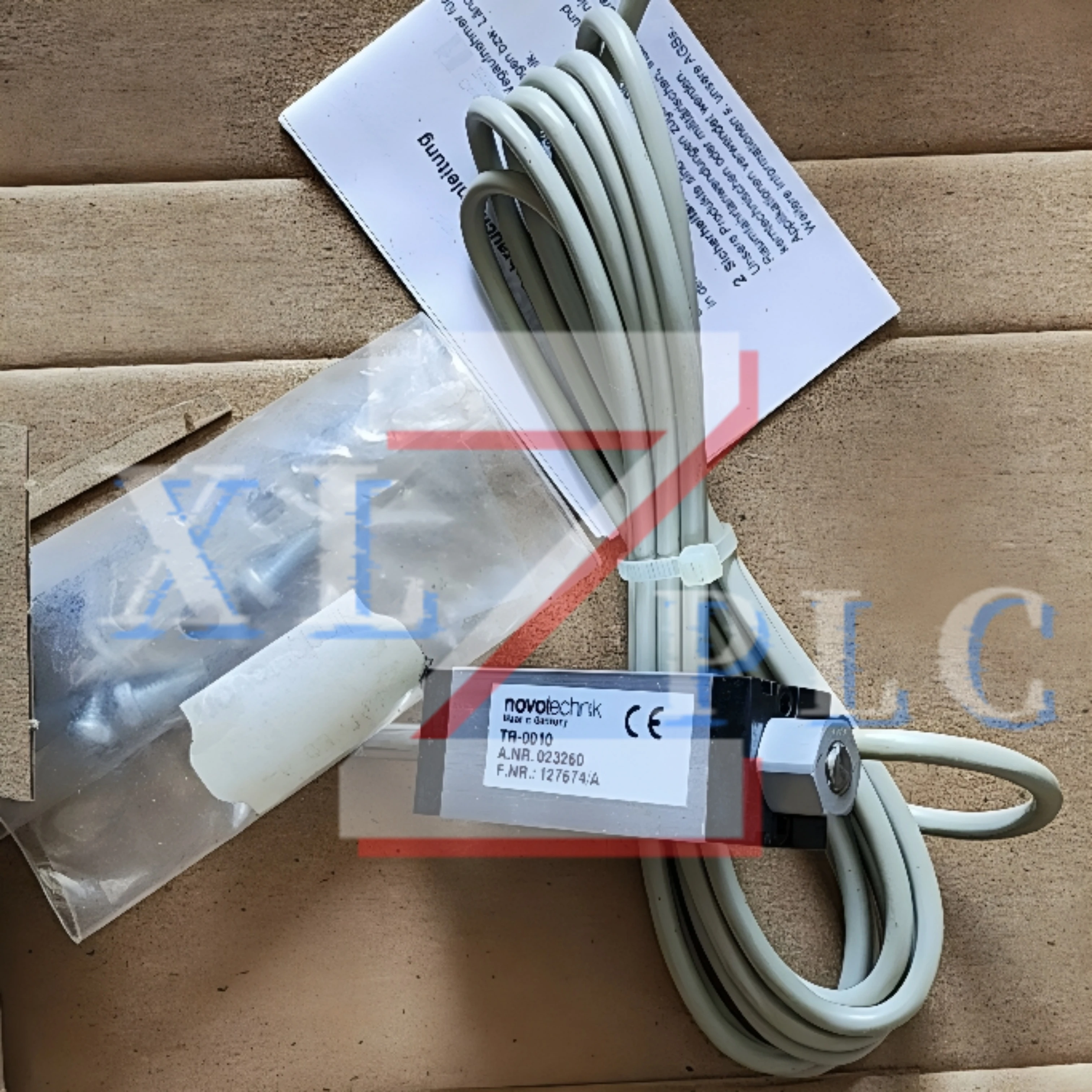 new original   Displacement sensor    TR-0010   TR-0025
