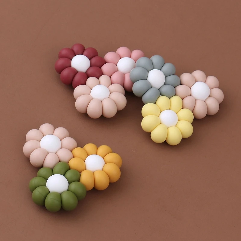 

97BE Flower Shaped Baby Teether Silicone Beads Nursing Chewing Teething Toy Pacifier Chain Rattle Accessories Pendant