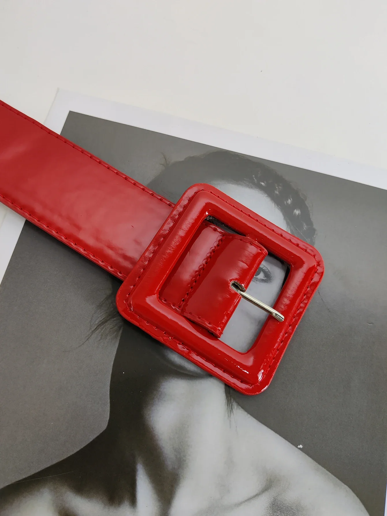 AAA137Designer Für Frauen Hohe Qualität Patent Leder Weibliche Gürtel Schwarz Korsett Gürtel 5cm Bund Rot Weiß Quadratischen Mund mode – Detail 9