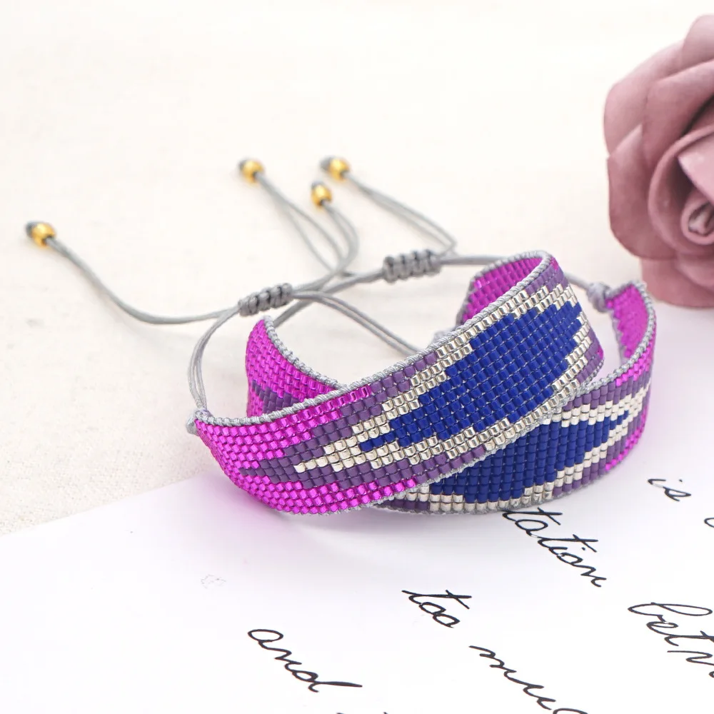 

2025 Handmade Beaded Bracelet Geometry Creativity Gradient Color Pattern Bohemia Hand-woven Adjustable Fashion Beaded Bracelet