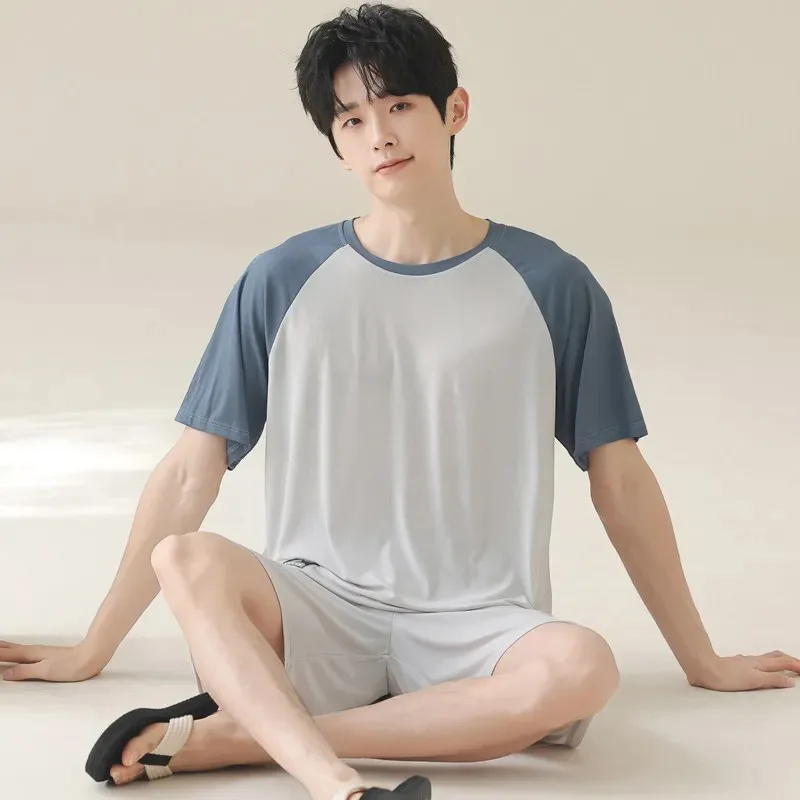 

Корейская модная мужская домашняя одежда из ледяного шелка: комплект для сна с короткими рукавами, шорты и пижама для молодых мужчин
