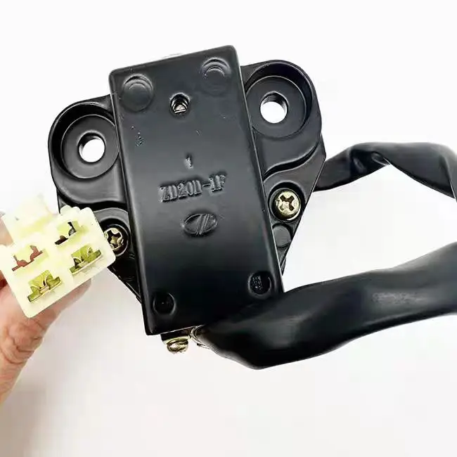 

Hyosung - комплект ключей для дверного замка мотоцикла, выключатель зажигания, боковая крышка для GV125 GV300S QM300 QH300