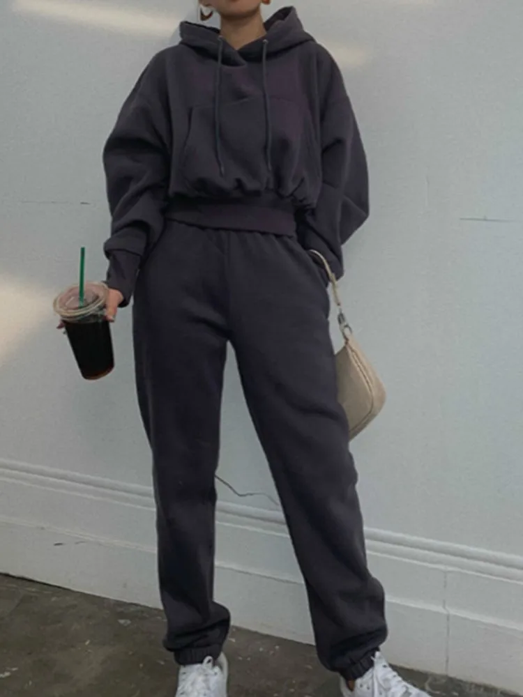 Felpa a maniche lunghe con cappuccio casual autunno e inverno Top Pantaloni sportivi Set da due pezzi Set di pantaloni semplici in tinta unita da donna