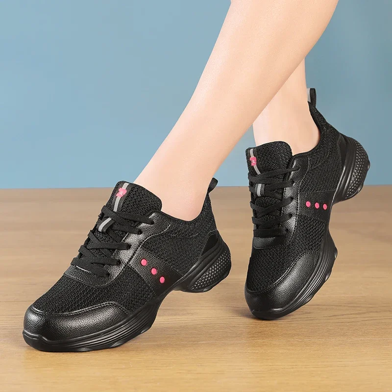 Breathable Women Dance Shoes Light Weight Girl Jazz Dancing Shoes Comfortable Lady Square Modern Dancer Dance Sneakers