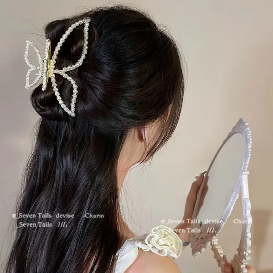 Pearl butterfly hair grab temperament shark clip