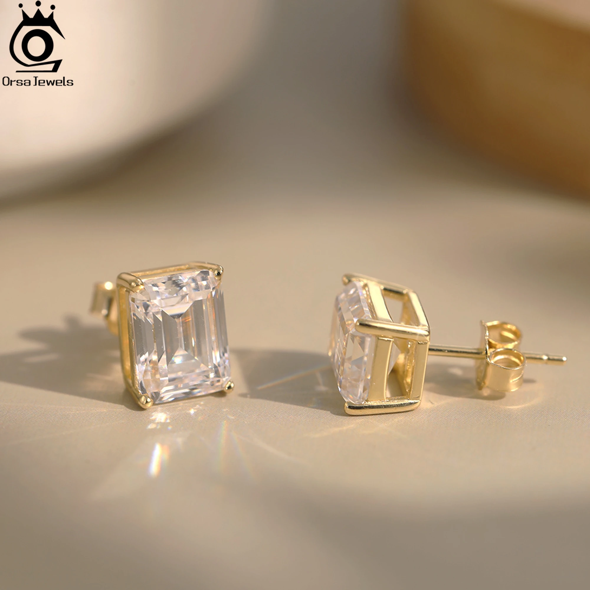 

ORSA JEWELS Chic 925 Sterling Silver Stud Earrings Featuring a Rectangle Zirconia, Perfect for Adding a Touch of Elegant LZE56