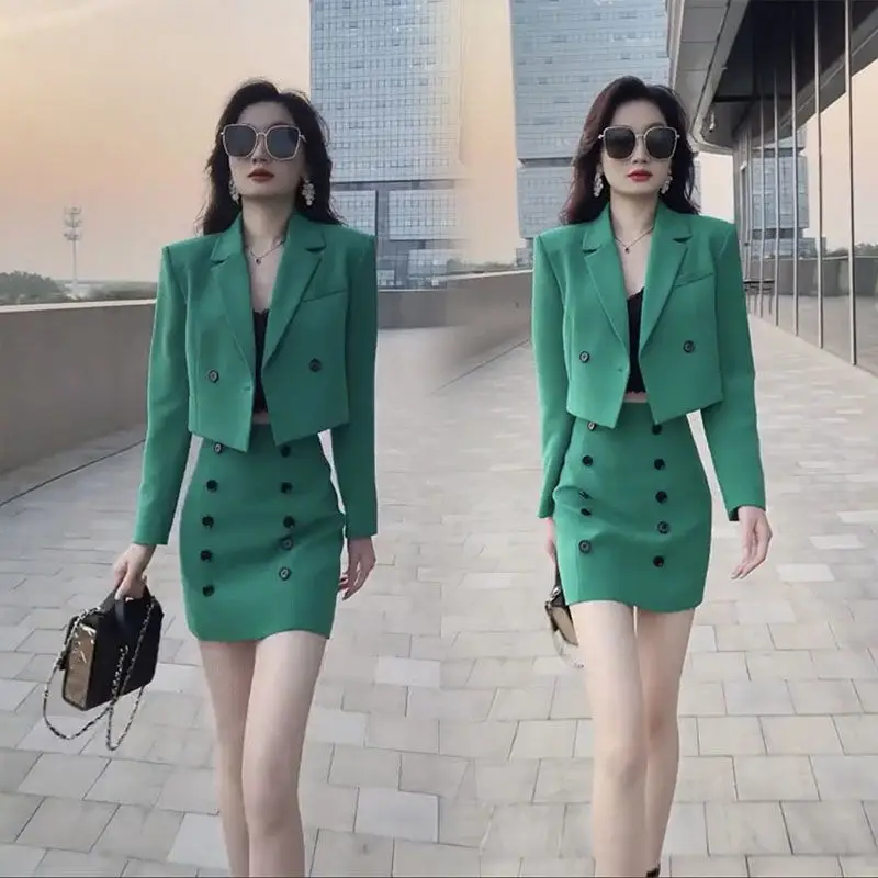 Women's Fall/Winter Retro Casual Cropped Blazer Double-breasted Skirt Set Commuter Solid Color Loose Suit Skirt Two-piece Set