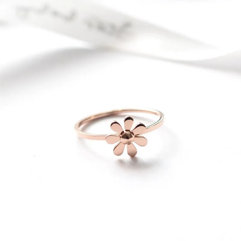 Lovely Stainless Steel 7 Petal Flower Ring for Women Girl Size 3-10