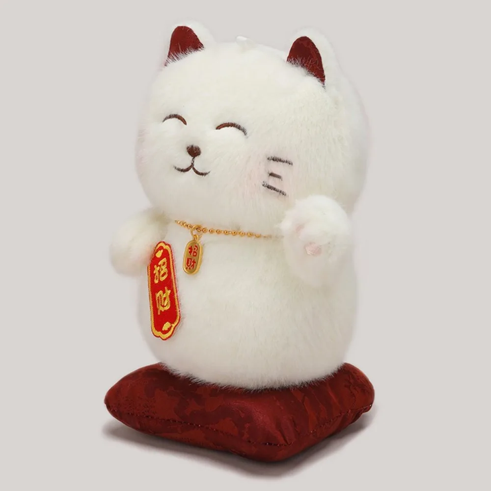 Com colar de pelúcia gato da sorte ornamento recheado coleção gato da sorte brinquedo de pelúcia dos desenhos animados bonito gato da sorte boneca de pelúcia presente das crianças