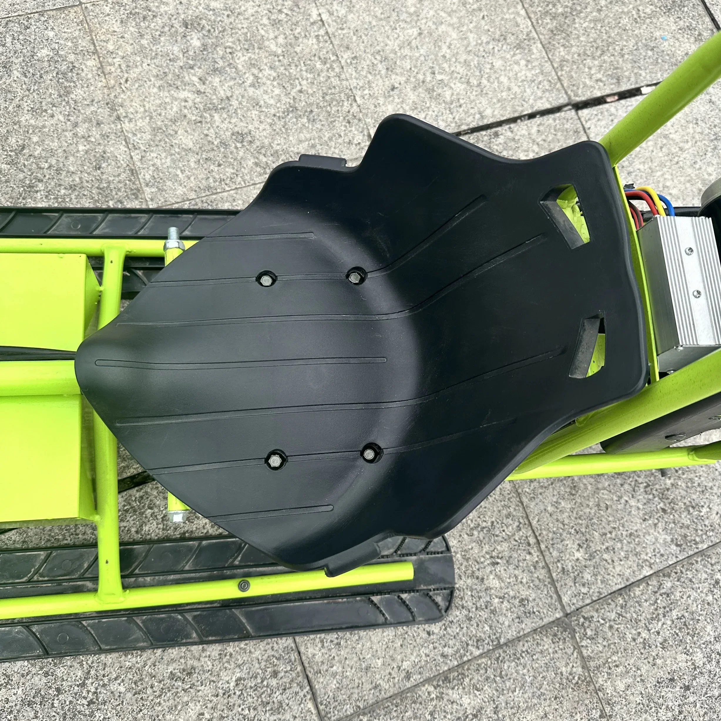 Kids Playground Amusement Equipments Electric Ski Vehicle Fuel Snow Sledge Snowmobile