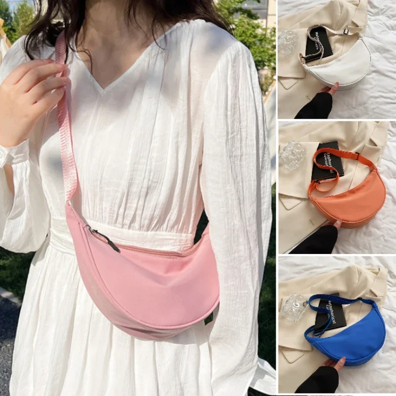 Bolso de pecho de Color liso para mujer, bandolera de viaje de gran capacidad, bolso con cinturón diseñado en media luna, riñoneras de calle diarias para mujer