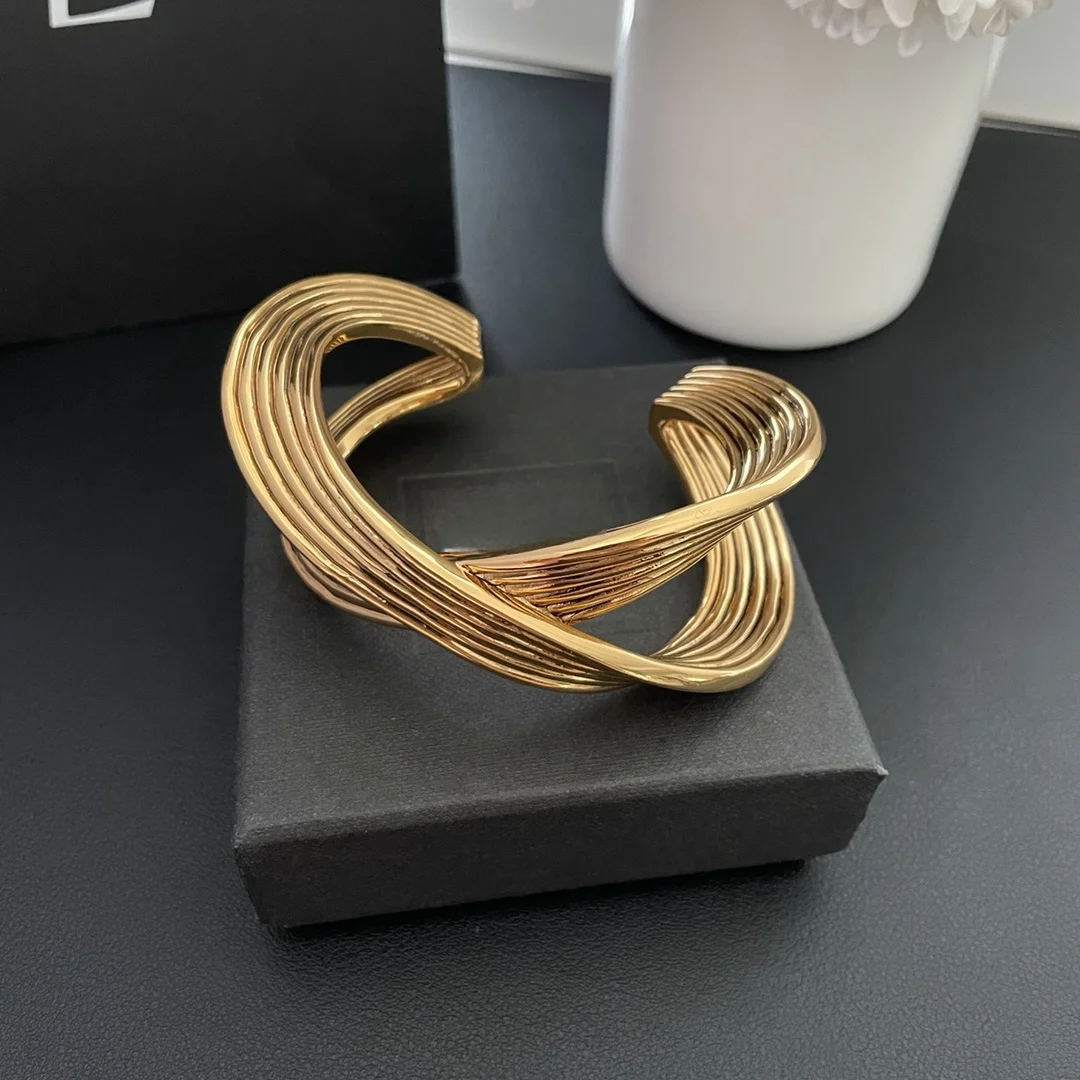

New fashion vintage cross bracelet
