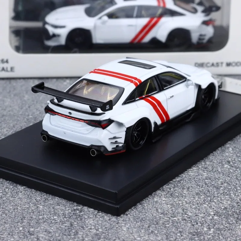1:64 نماذج سيارات أفالون ذات الجسم العريض المصبوبة، ألعاب المراهقين، الحلي للبالغين، هدايا عيد ميلاد الأطفال.