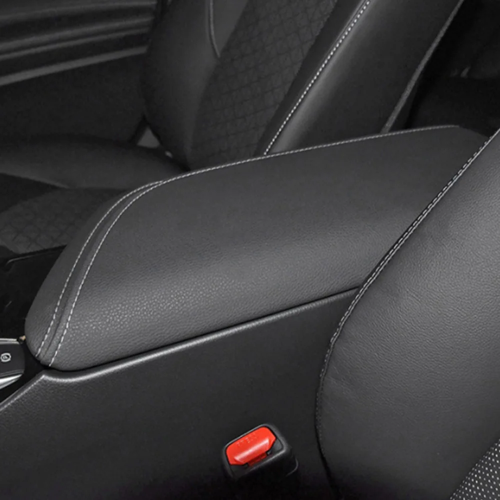 

For 18-21 Toyota Camry armrest box cover, central storage box protective cover, leather pad interior decoration