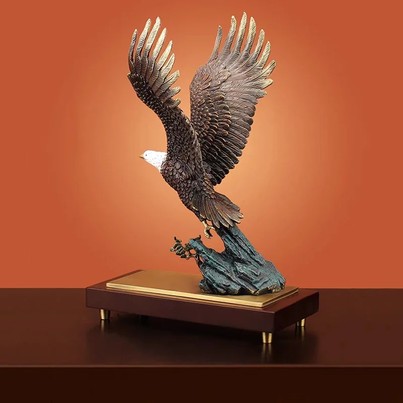 Brass Eagle Sculpture Ornaments,Room Decor, Office Study Desktop Decoration, Home Crafts Statue, Luxury Artwork, Creative Gifts