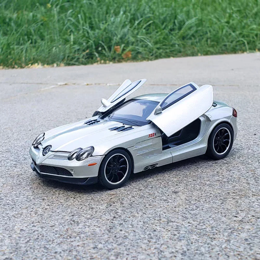 

1:32 сплав SLR 772S E300L автомобили игрушки литые модели дверей открытые миниатюрные автомобили со световой музыкой суперкар подарки для малышей