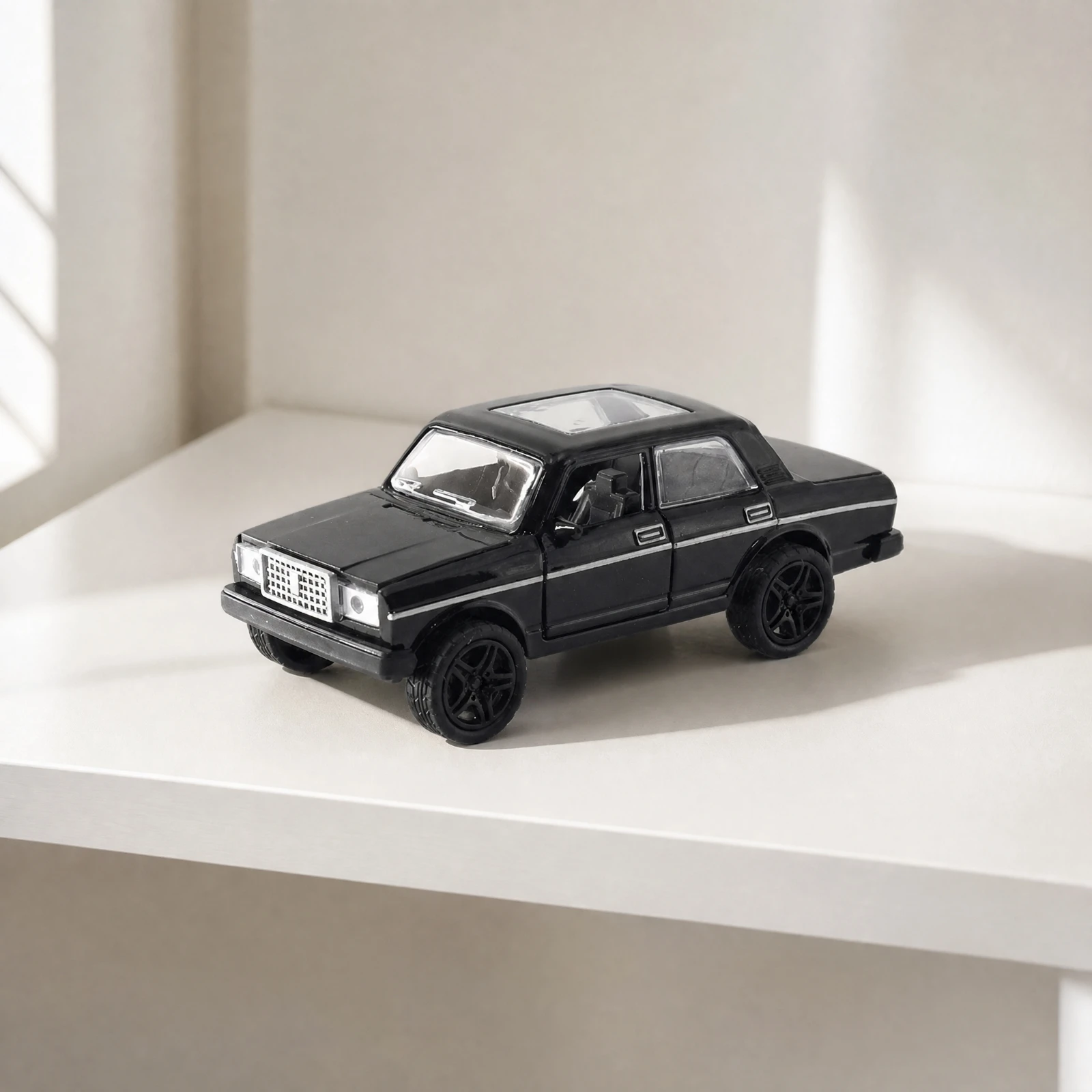 Pull Back Car Compact Die-Cast Style Sedan Toy Vehicle Child-Friendly for Children Aged 4-6, Hands-on Play