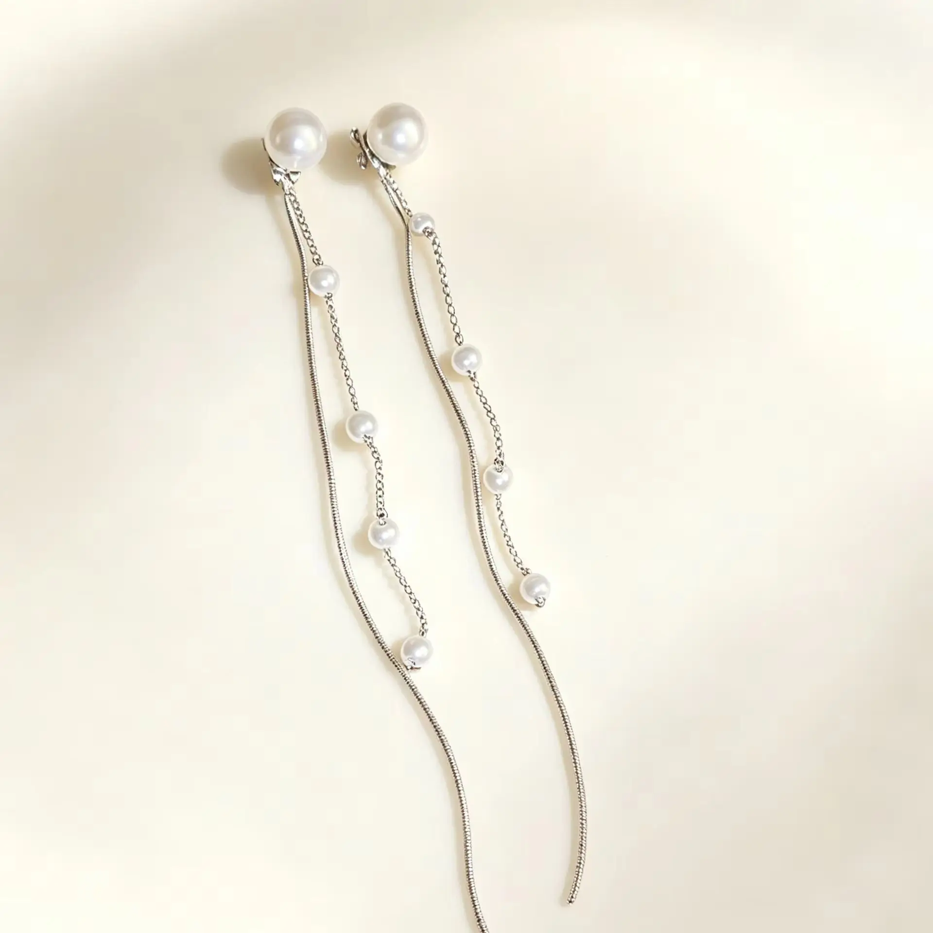 Pendientes largos con borlas y perlas artificiales de la marca DOO MEI, ideales para una boda elegante, un baile de graduación, una fiesta de noche o como joya de moda, un regalo para mujeres.