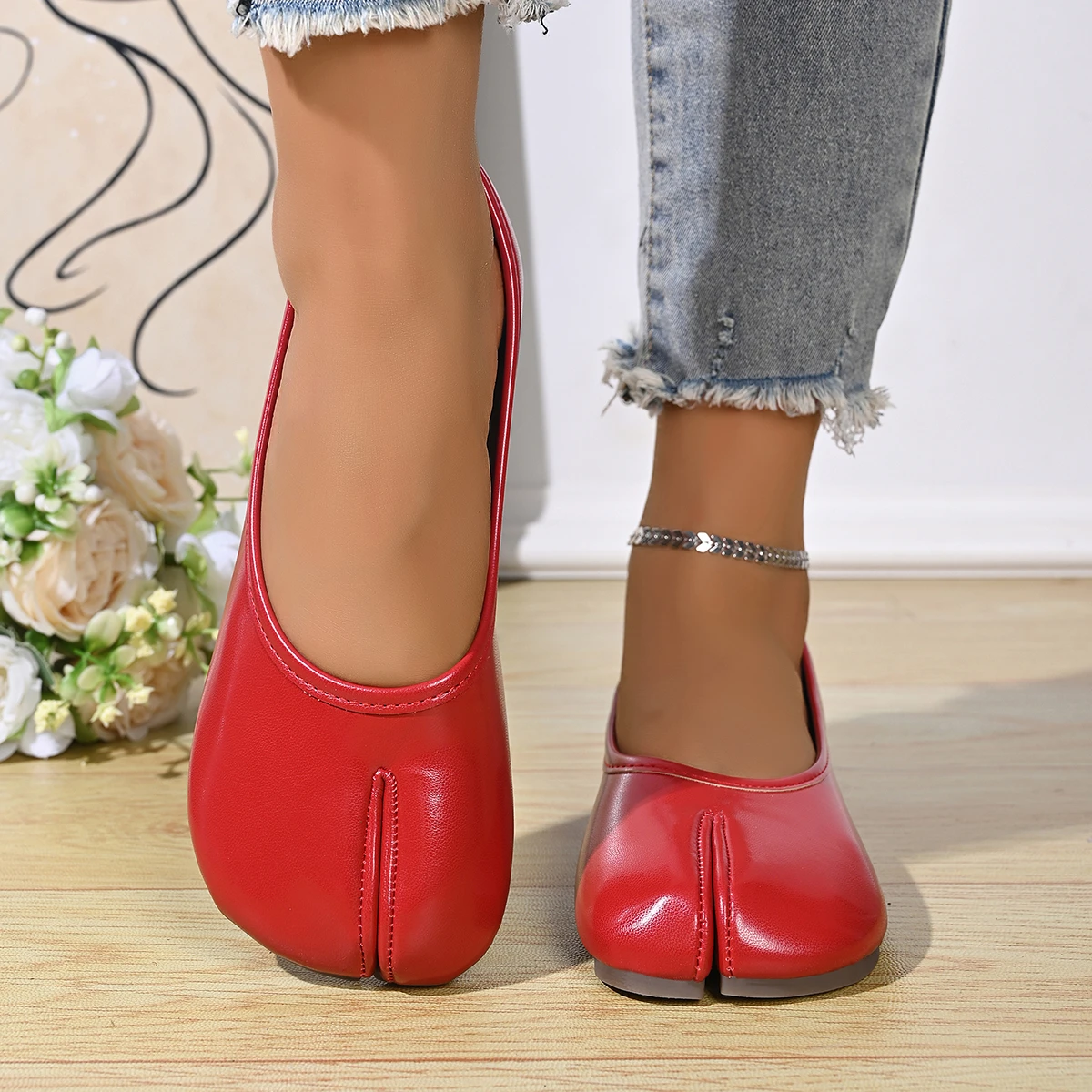 Japanese Style Ninja Shoes Women Cozy Faux Leather Flats Soft Sole Split Hoof Toe Loafers Femme Mocasines Ladies Ballerina Shoes