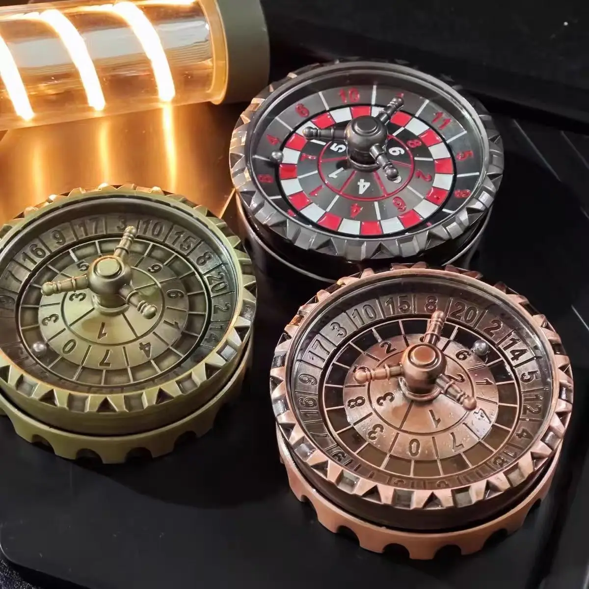 

Metal Gyro Dices Rotary Dice 3 In 1 Roulette dice for Dungeons & Dragons Dnd Cthulhu Game Accessories