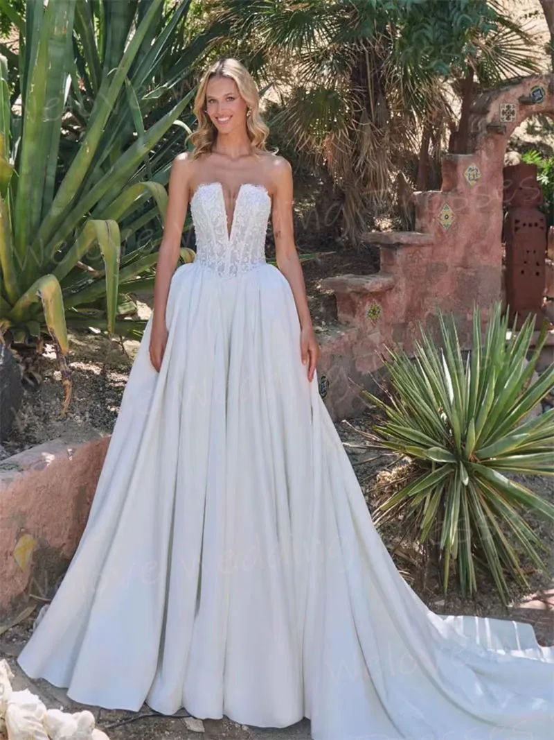 

Elegant A Line Women's Wedding Dresses Lace Appliques Sleeveless Backless Robe De Mariée Customized Bride Gowns Vestido De Novia