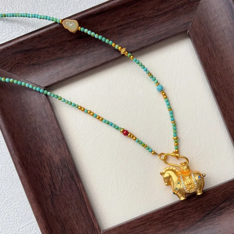 

Ожерелье с подвеской в виде лошади из бирюзовых бусин для женщин, осенне-зимняя многослойная цепочка для свитера, минималистичное роскошное винтажное украшение, подарок