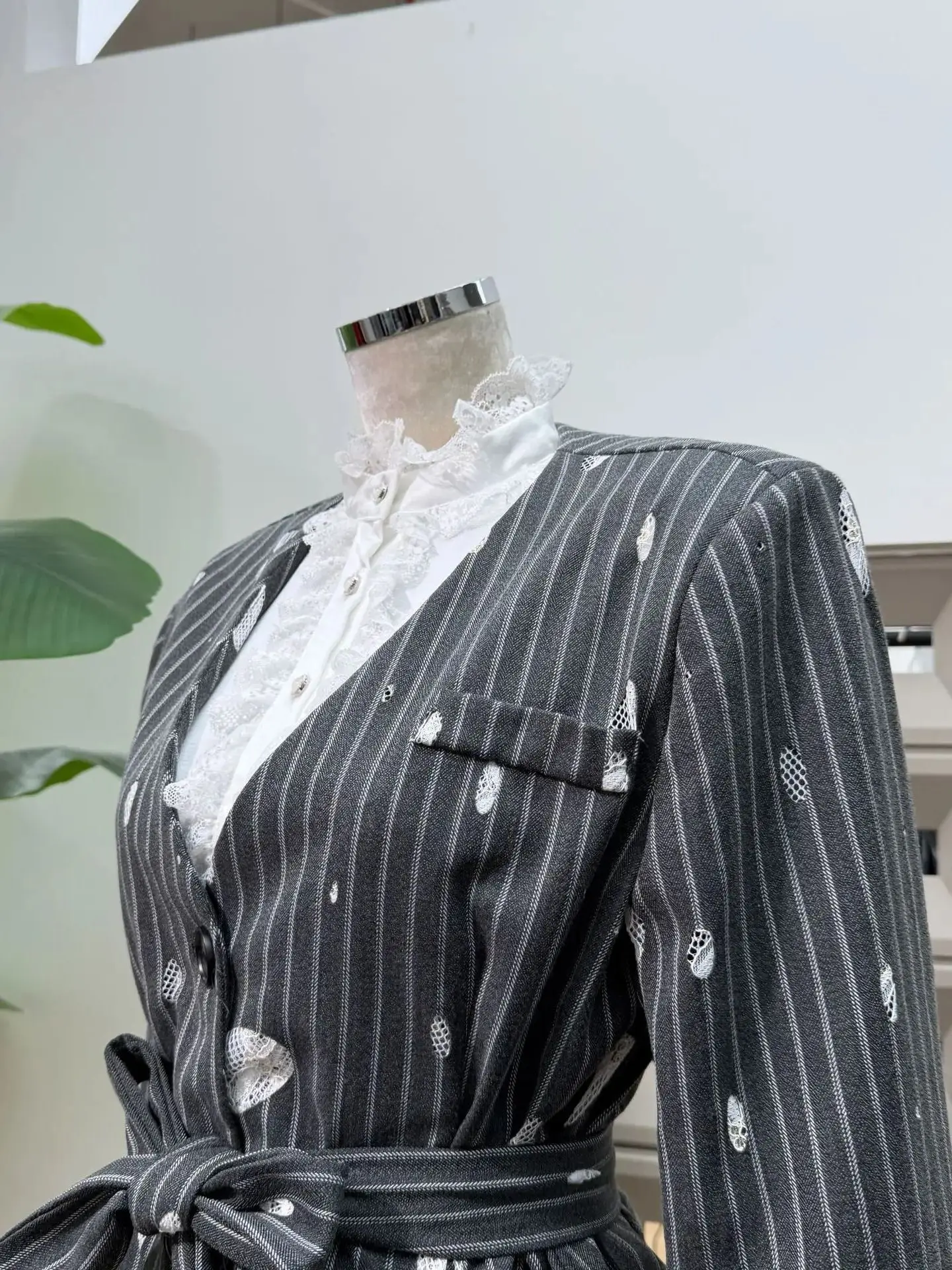 Hot New Autumn Winter Fashion Style Women Two-Piece Set V-Neck Lace Evening Gown Christmas Party Dress Midi Suit Skirt Coat Belt