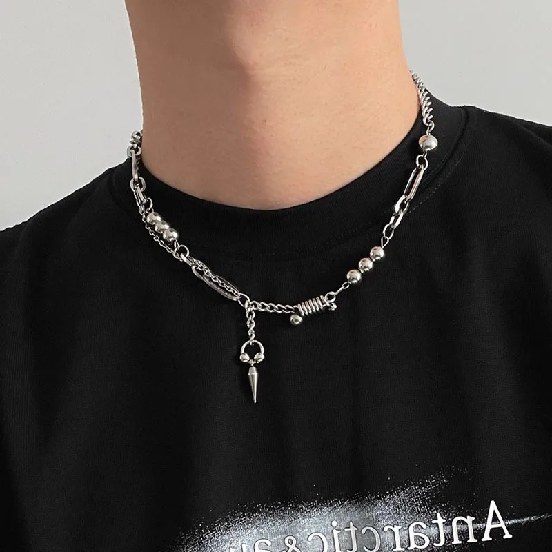 

Whole body titanium steel non-fading rivet splicing necklace men's hip-hop wind collarbone chain women's niche design sense