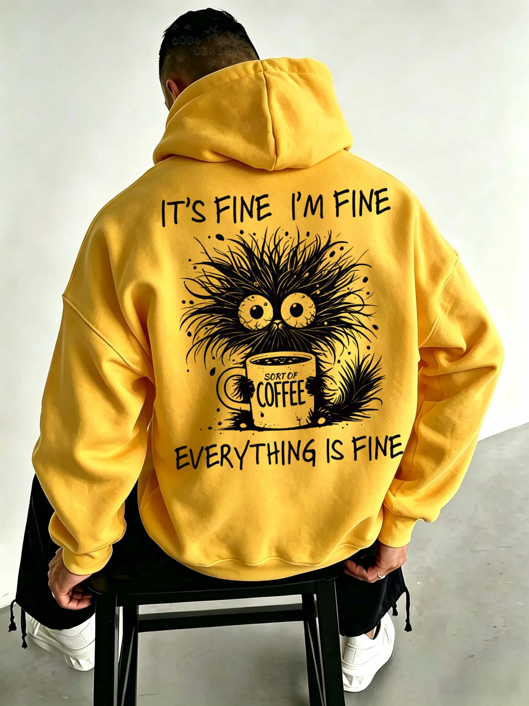 Camisola com capuz e estampa de monstro com pompom, estilo americano e divertido, com a frase "It's Fine", para homem e mulher, t-shirt casual de cort