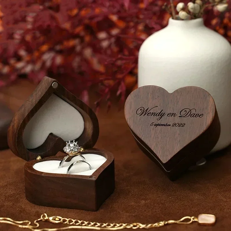 1PCS Free Engraving Custom Love Heart Shaped Walnut Wood Ring Box for Wedding Ceremony Jewelry Box Storage Proposal Wedding Gift