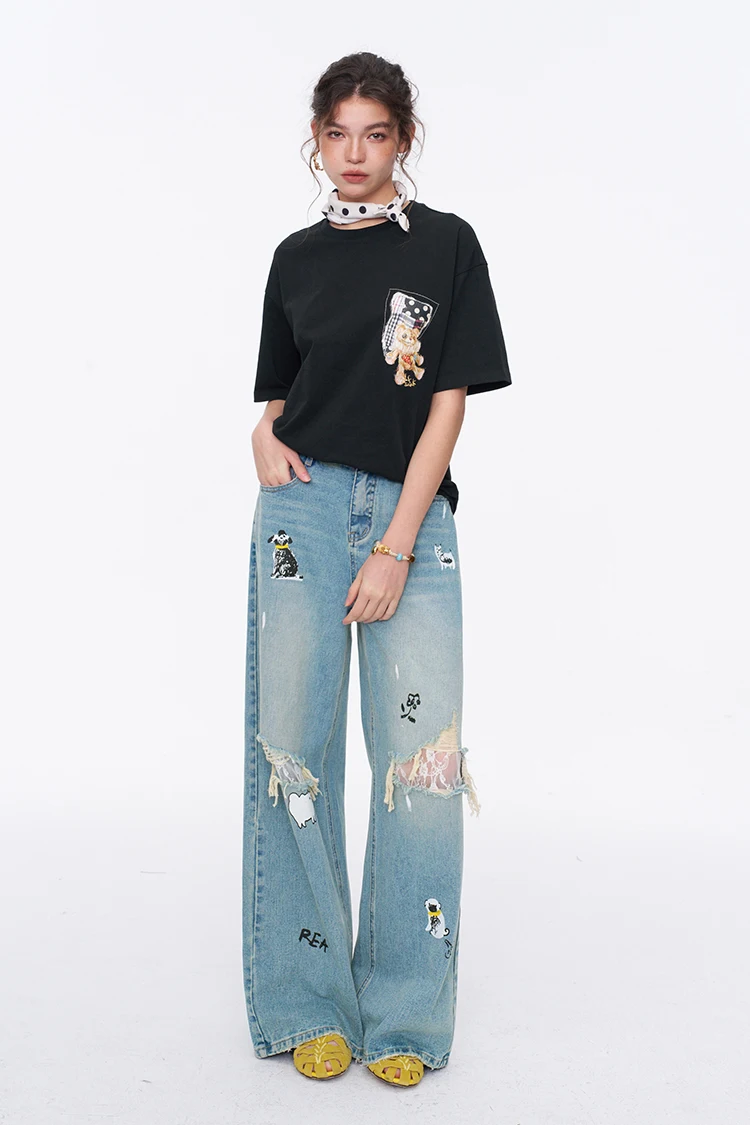 ELFSACK Women's Sweet Short Sleeve Graphic Tee with Cute Print, T-Shirt with Multiple Color Options, Loose Casual Autumn Top
