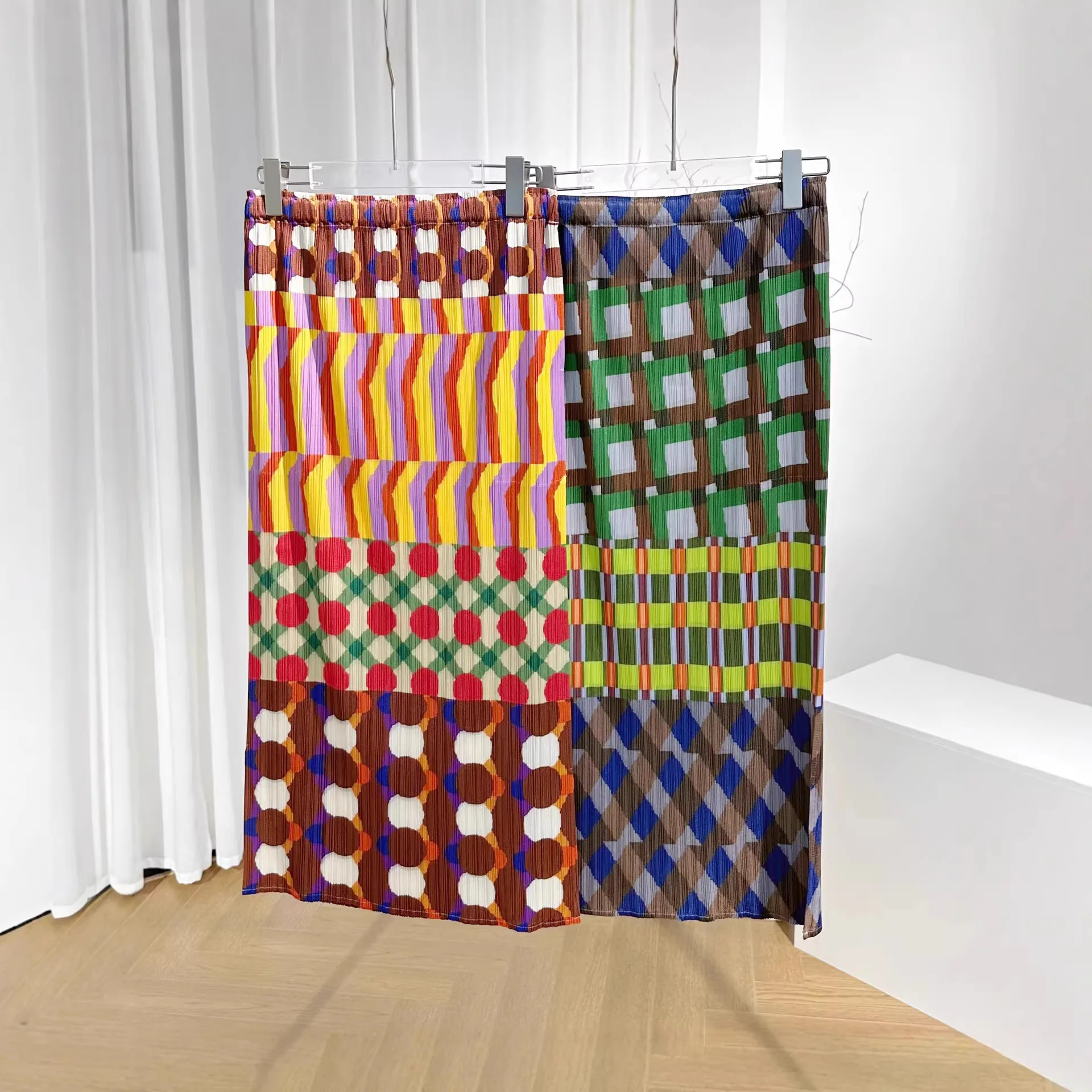 

Юбка плиссированная Miyake, весна-лето 2026, новая, в клетку и полоску, с принтом, плиссированная, в стиле ретро, длинная, универсальная, модная