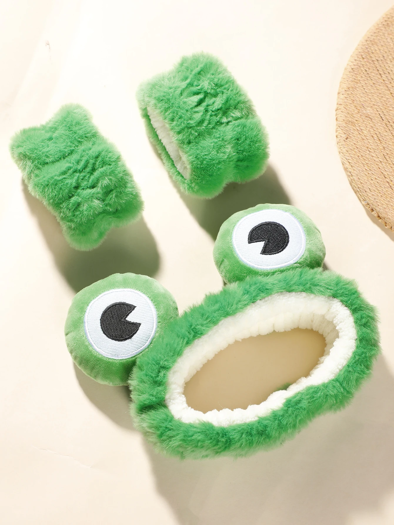 3Pcs Headbands Plush Green Frog Face Wash Headband Soft Wrist Band Elastic Skincare Hair Band Hair Accessories for Women Girls