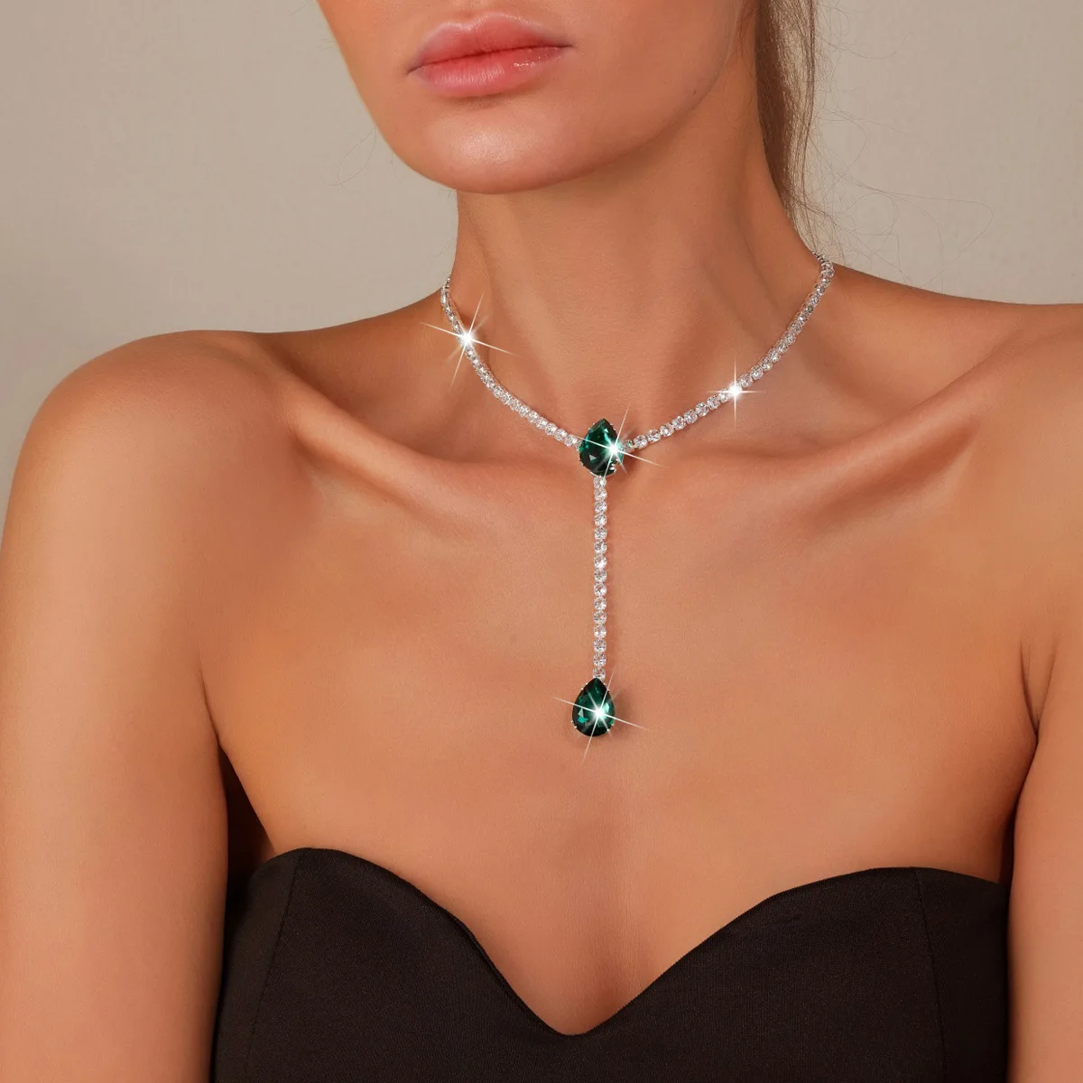 

Classic Drop-shaped Zircon Long Pendant Necklace For Women Green Crystal Y Shape Lady's Trend Necklace Luxury Jewelry Gifts