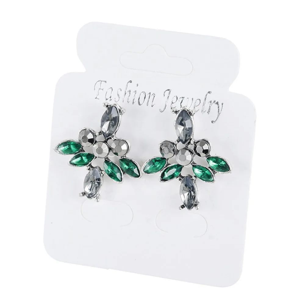1pair Exquisite and elegant retro fashion multi-purpose stud earrings with accessories - popular earrings for women