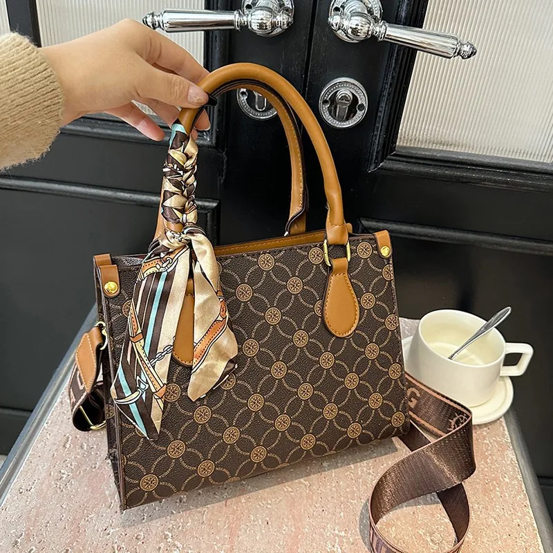 

2025 Essential Designer Bag - Timeless Dual-Way Tote, Chic Convertible Shoulder Handbag for Women