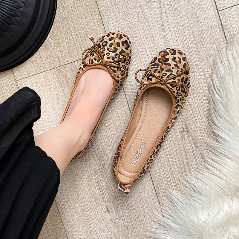 

Square Head Light Mouth Bow Small Thick Heel Versatile Leopard Print Super Soft Single Shoes for Women